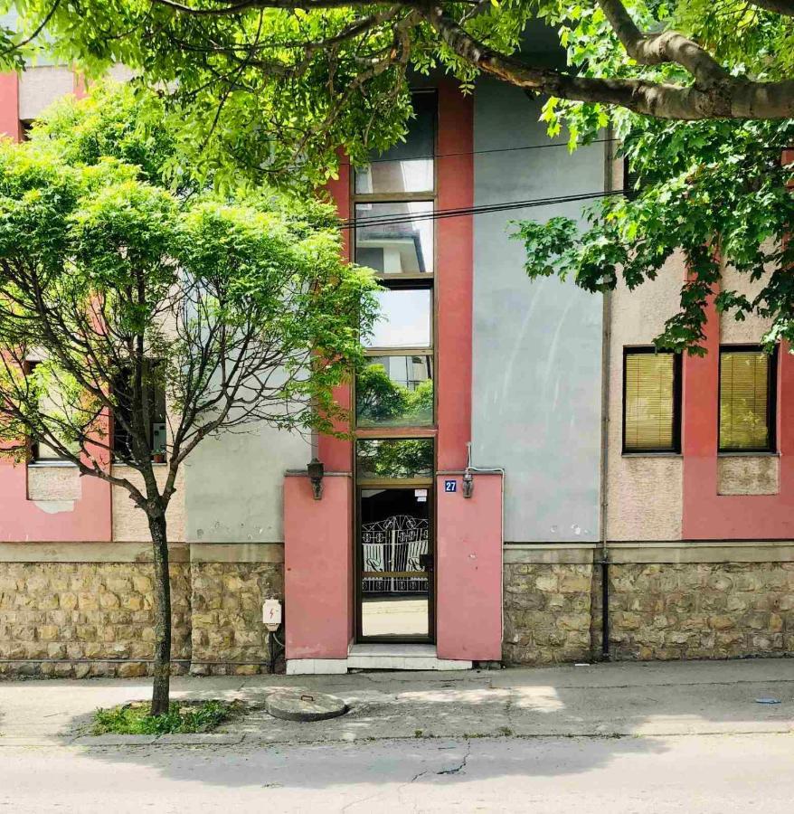 Kraguj Apartments 1 クラグイェヴァツ エクステリア 写真