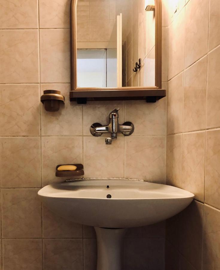 Kraguj Apartments 1 クラグイェヴァツ エクステリア 写真